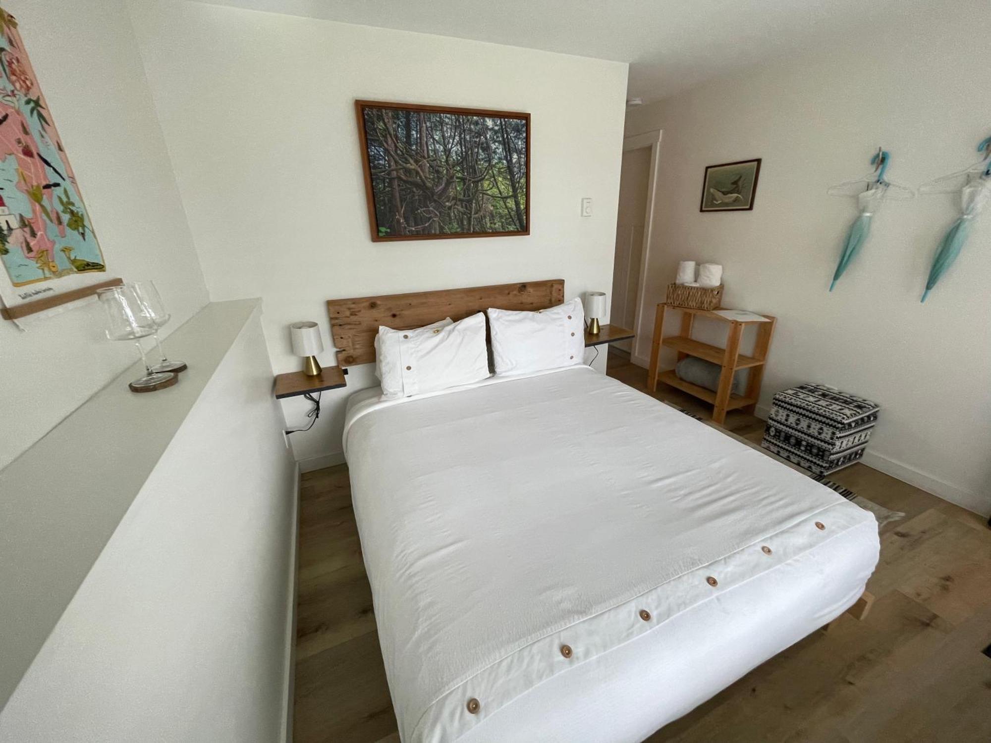 Hotel Sounds Of The Sea à Ucluelet Extérieur photo